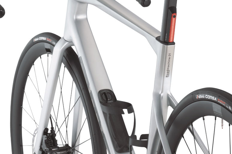 Rücklicht und Stauraum einer Roadmachine.